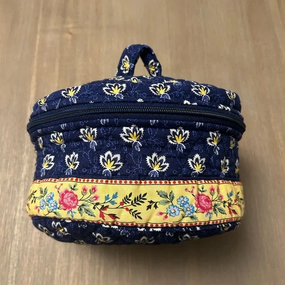 Vera Bradley 2002 Maison Blue Home and Away Travel Case - Picture 2 of 10